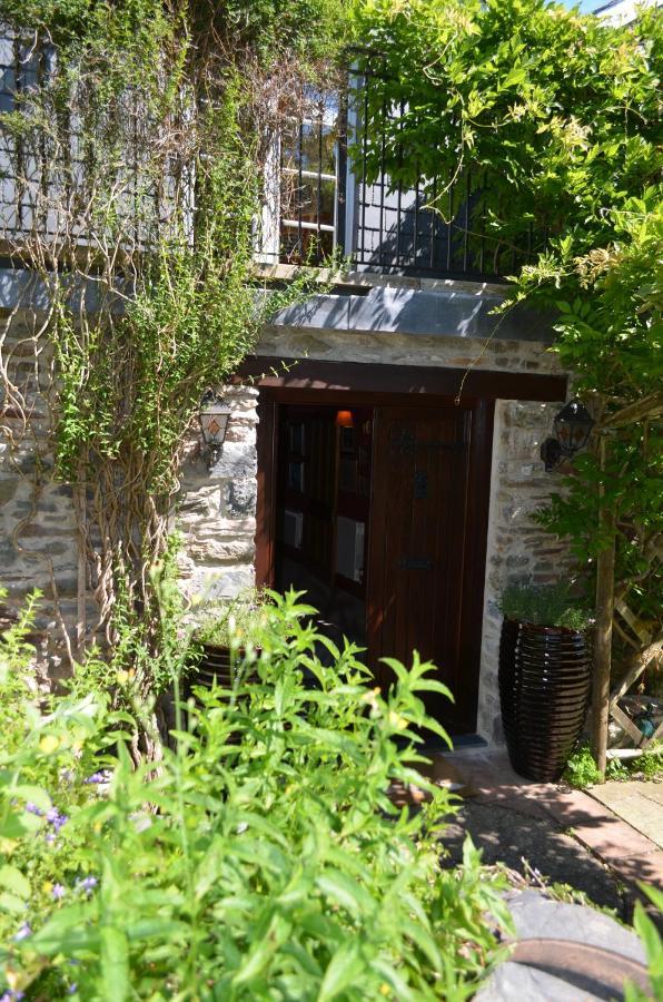 Bow Mill Farm Acomodação com café da manhã Totnes Exterior foto